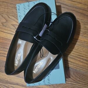 Kensie Black Loafers NWT